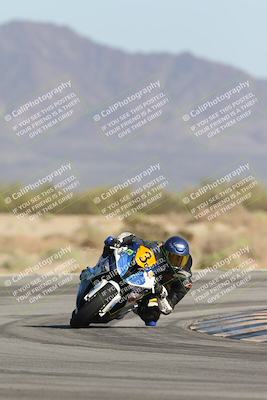 media/Oct-04-2025-CVMA (Sat) [[408bcdd6e4]]/Race 13-Amateur Supersport Open/
